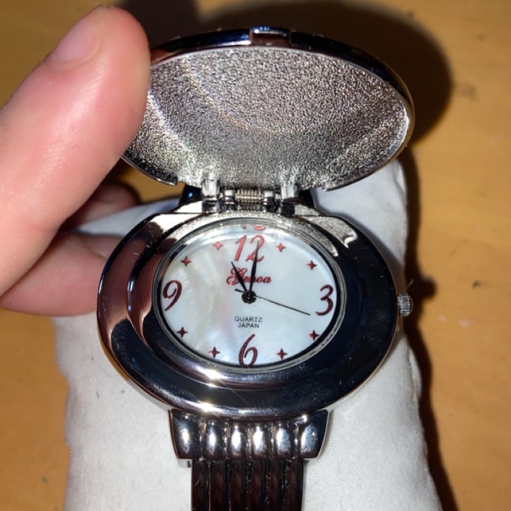 Lenoa quarts watch